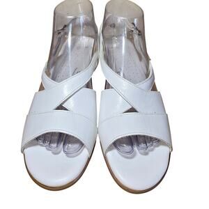 SAS Caress White Strap Wedge Sandal Womens 10 N Comfort Sandal Excellent